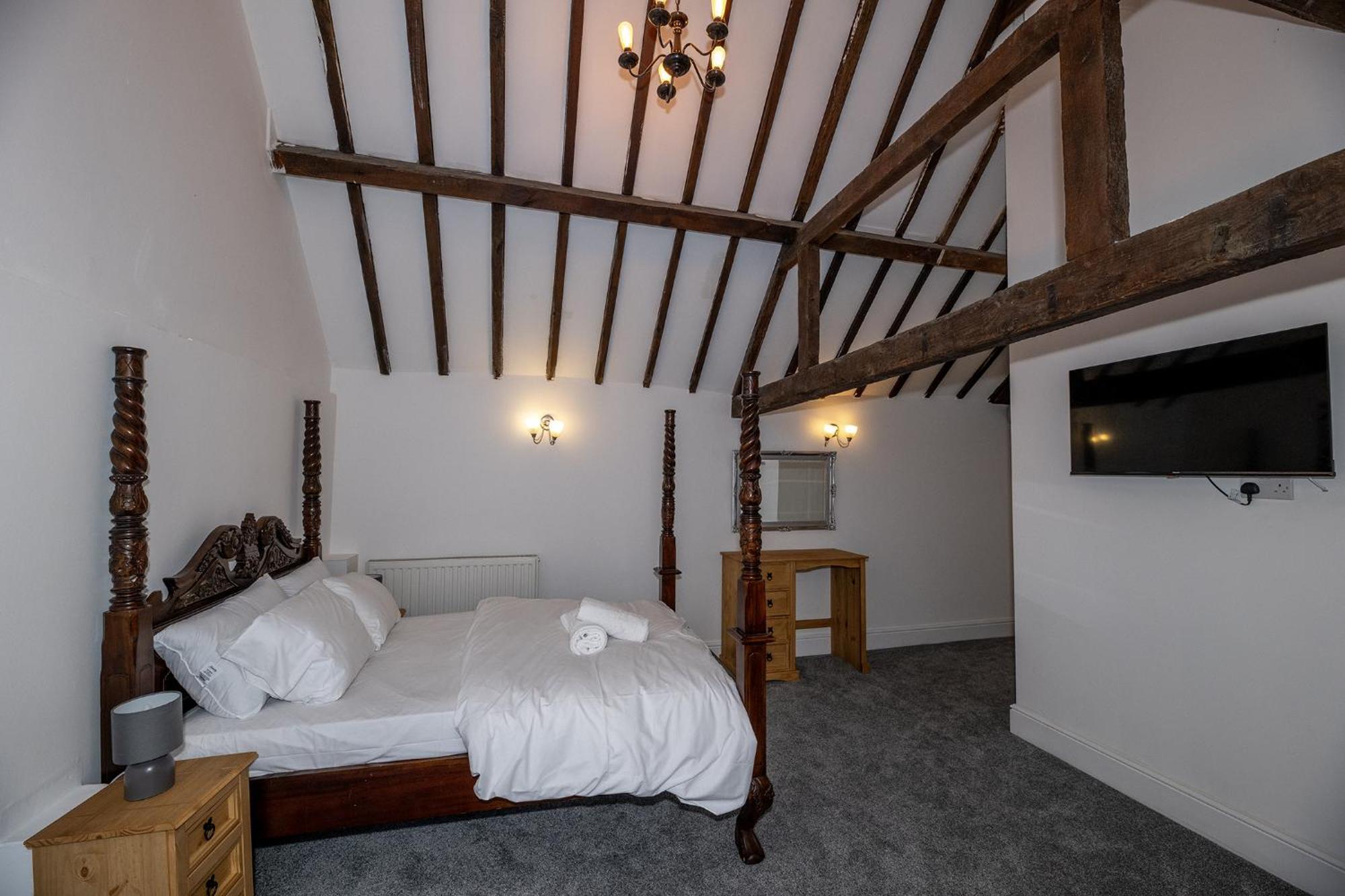 The Old Bell Inn 4*